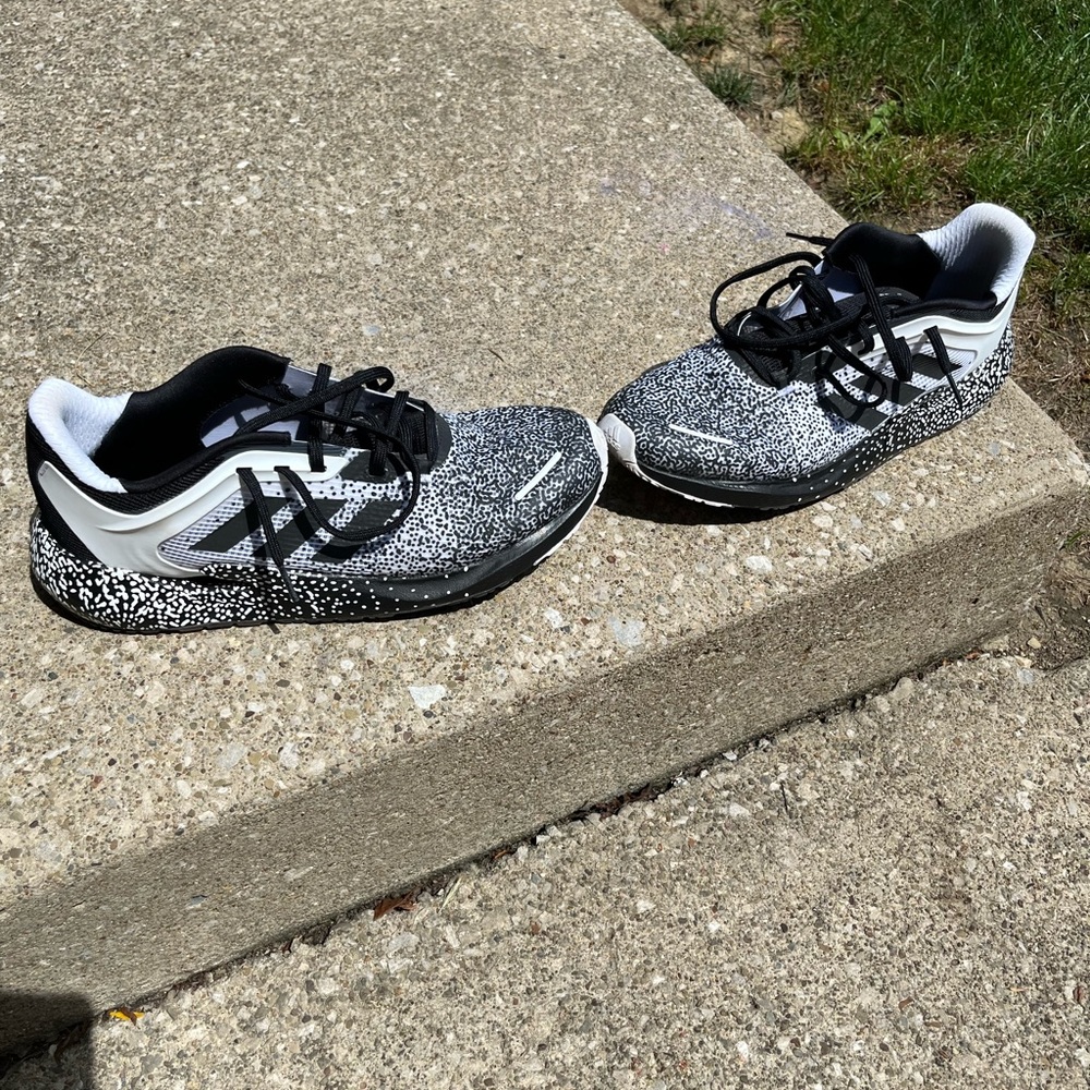 Adidas shoes. Worn one time. Show zero sign of wear. Like brand new. - Picture 3 of 4